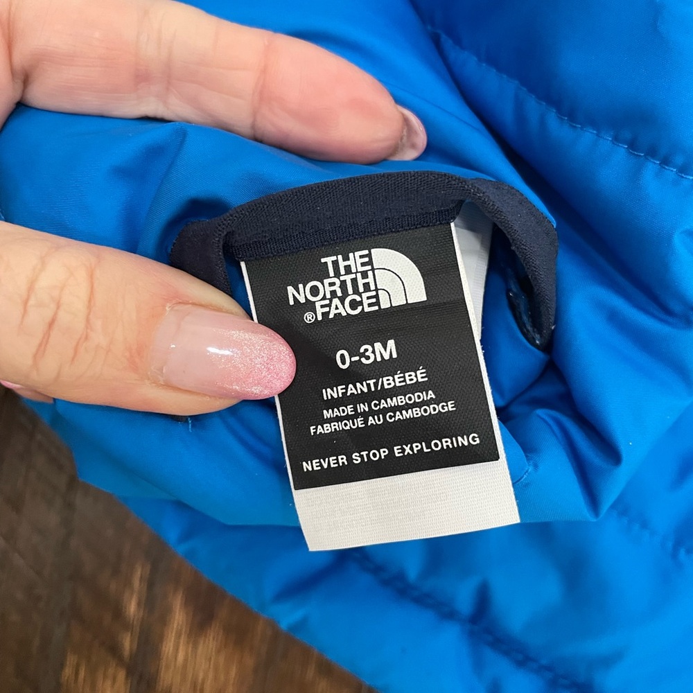 The North Face Reversible coat baby boy 0-3mo - Picture 3 of 7